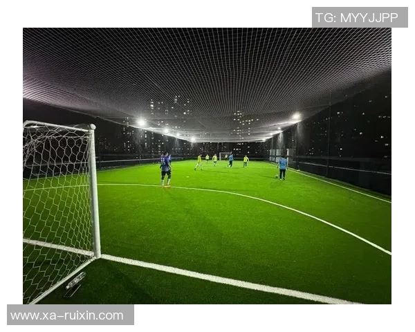 足球场拍摄球星时选择镜头的技巧与推荐解析